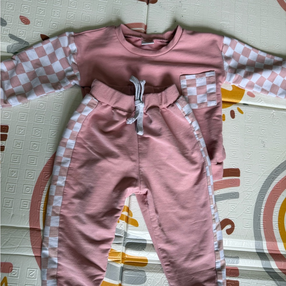18 Month Fall Collection- Outfits - Picture 4 of 4